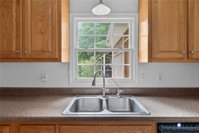 17200 Jolly Rd, Disputanta, VA 23842