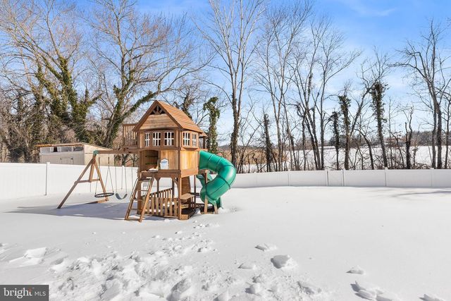 82 CHARLES BOSSERT DR, Bordentown, NJ 08505