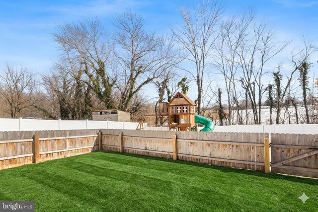 82 CHARLES BOSSERT DR, Bordentown, NJ 08505