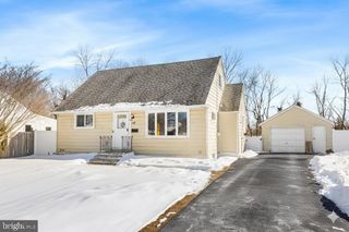 82 CHARLES BOSSERT DR, Bordentown, NJ 08505