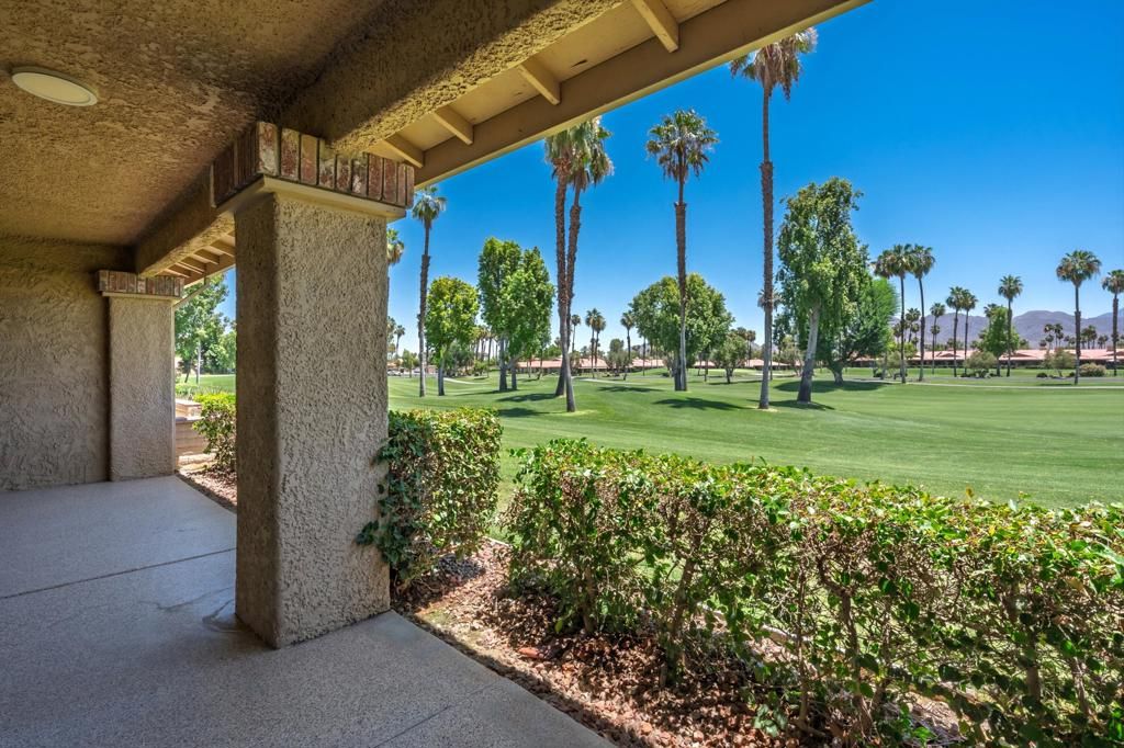 Image 10 of property listing at 31 Camisa Lane, Palm Desert, CA 92260