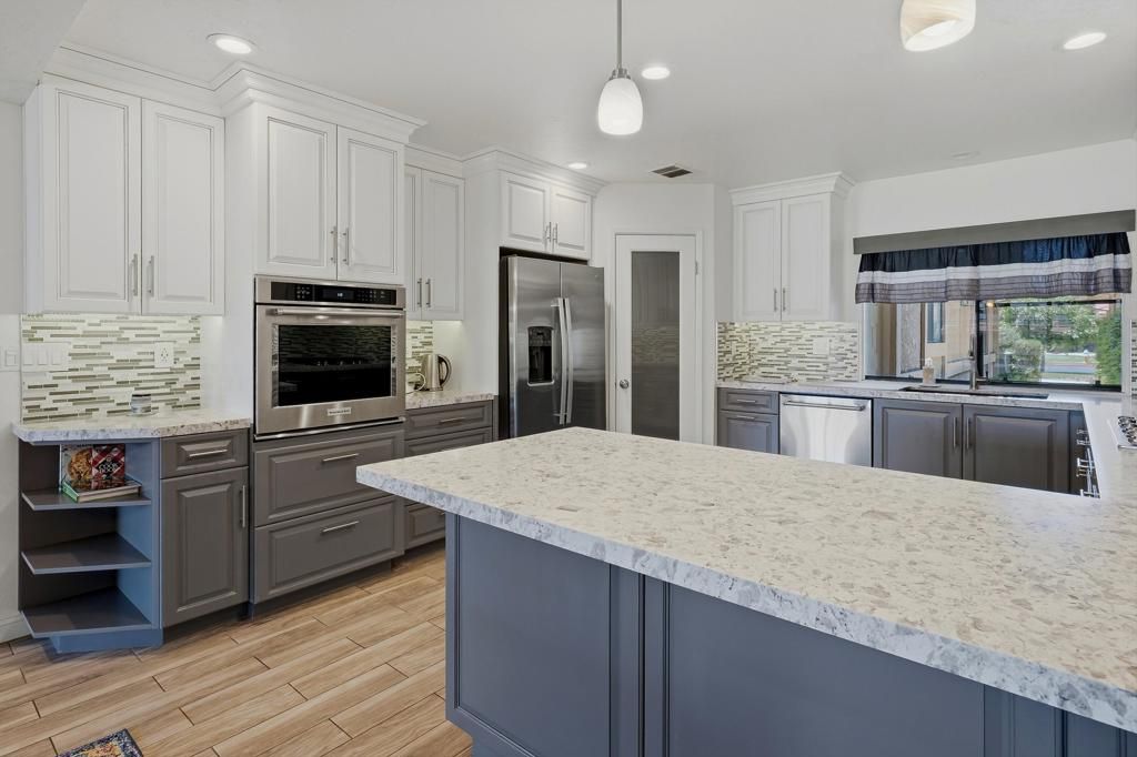 Image 2 of property listing at 31 Camisa Lane, Palm Desert, CA 92260