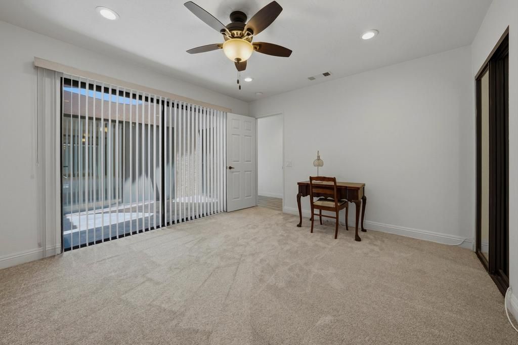 Image 26 of property listing at 31 Camisa Lane, Palm Desert, CA 92260