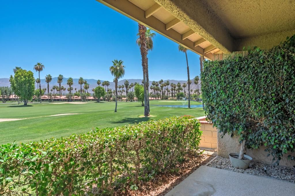 Image 9 of property listing at 31 Camisa Lane, Palm Desert, CA 92260