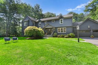 52 Putnam Road, New Canaan, CT 06840