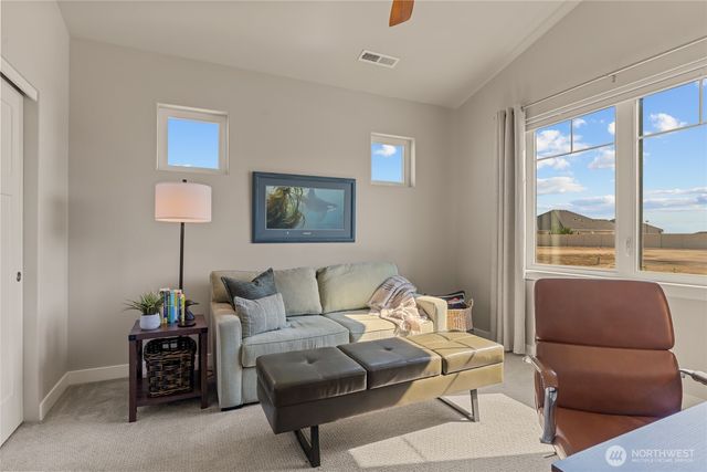 905 N M Loop Drive SW, Quincy, WA 98848