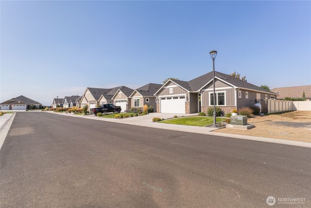 905 N M Loop Drive SW, Quincy, WA 98848