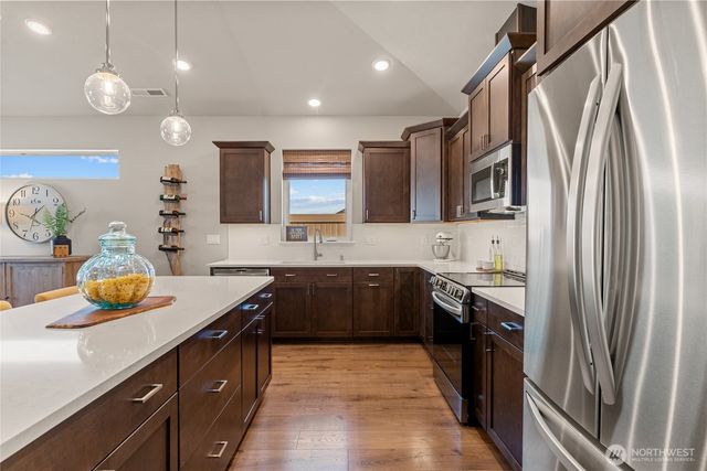 905 N M Loop Drive SW, Quincy, WA 98848