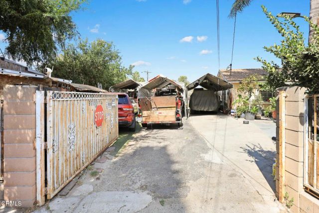 9733 Rio Hondo Parkway, El Monte, CA 91733