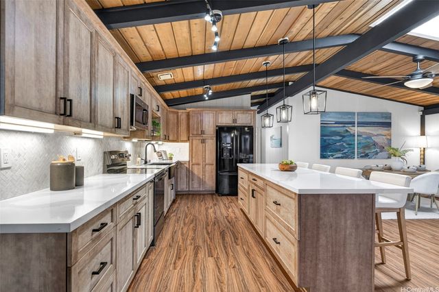 2349 Akalakala Street, Pearl City, HI 96782