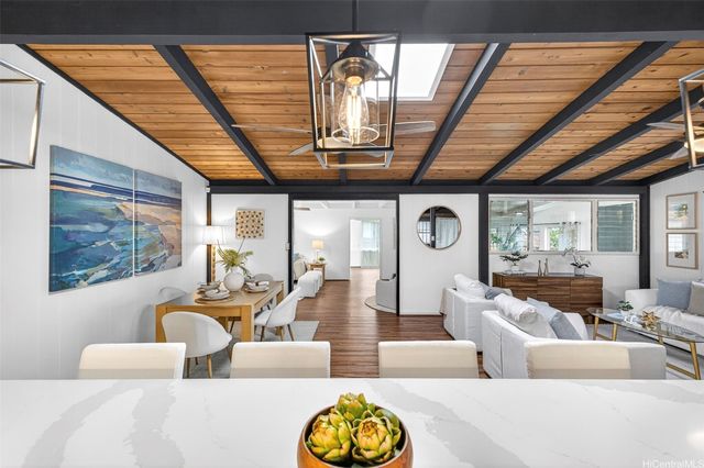 2349 Akalakala Street, Pearl City, HI 96782