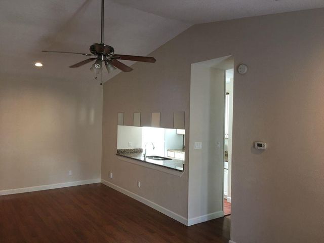 706 W 24th ST 305, Austin, TX 78705
