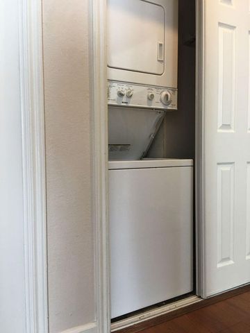706 W 24th ST 305, Austin, TX 78705