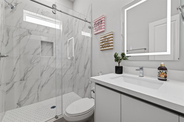 6702 Metro Blvd 2, Houston, TX 77083