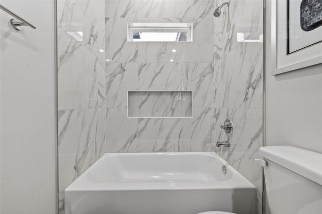 6702 Metro Blvd 2, Houston, TX 77083