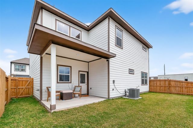 6702 Metro Blvd 2, Houston, TX 77083