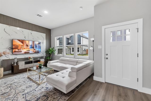 6702 Metro Blvd 2, Houston, TX 77083