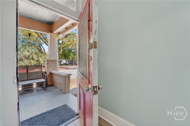 901 W 52nd Street, Savannah, GA 31405