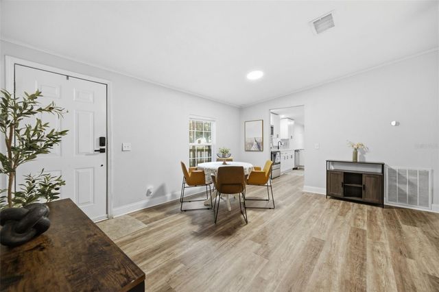 5203 N MENDENHALL DRIVE, Tampa, FL 33603