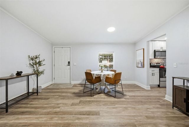 5203 N MENDENHALL DRIVE, Tampa, FL 33603