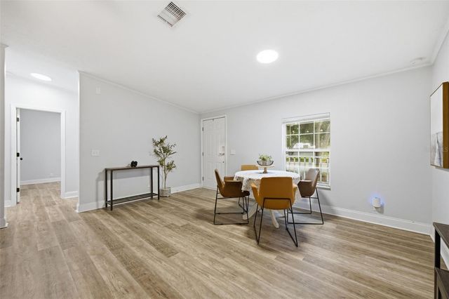 5203 N MENDENHALL DRIVE, Tampa, FL 33603