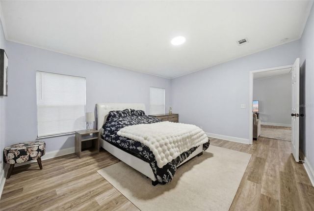 5203 N MENDENHALL DRIVE, Tampa, FL 33603