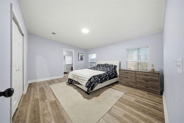 5203 N MENDENHALL DRIVE, Tampa, FL 33603