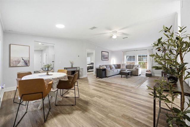 5203 N MENDENHALL DRIVE, Tampa, FL 33603