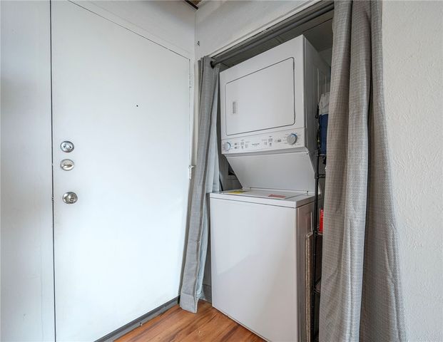 715 S Upper Broadway St, Corpus Christi, TX 78401