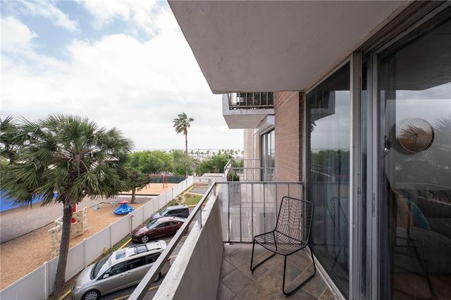 715 S Upper Broadway St, Corpus Christi, TX 78401