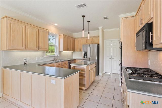 1704 Canyon Springs Drive, Belton, TX 76513