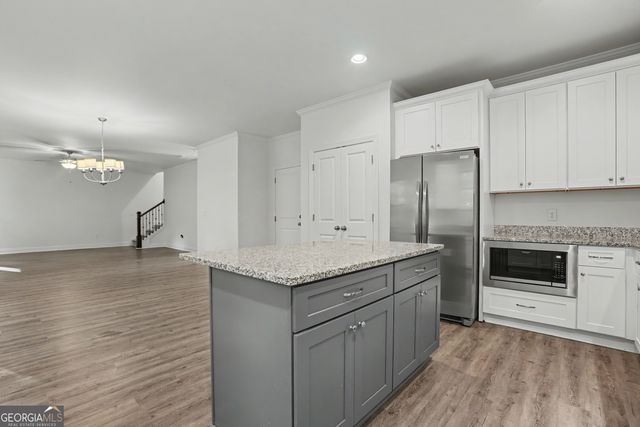 516 Brooks Village Drive, Pendergrass, GA 30567