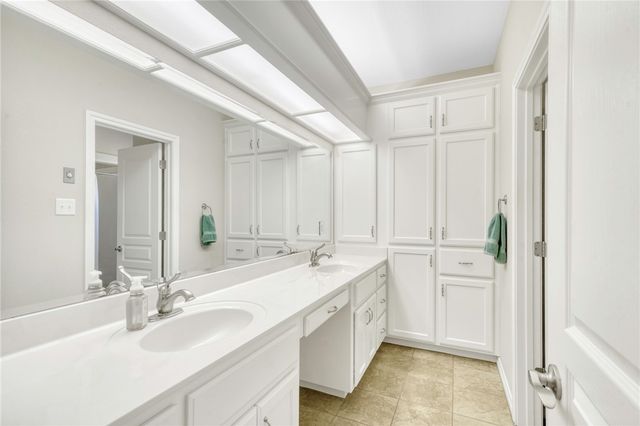 4150 Wagonwheel Road, Bryan, TX 77808