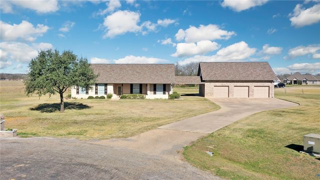 4150 Wagonwheel Road, Bryan, TX 77808
