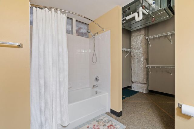 350 Saint Peter Street 802, Saint Paul, MN 55102