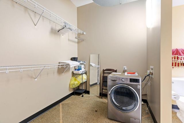 350 Saint Peter Street 802, Saint Paul, MN 55102