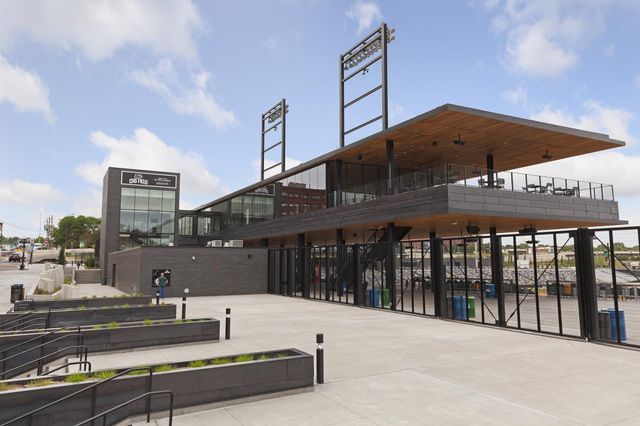 350 Saint Peter Street 802, Saint Paul, MN 55102