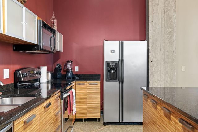 350 Saint Peter Street 802, Saint Paul, MN 55102