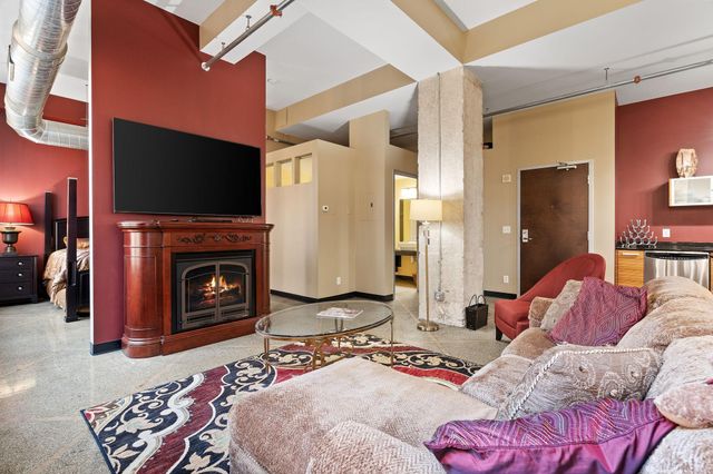 350 Saint Peter Street 802, Saint Paul, MN 55102