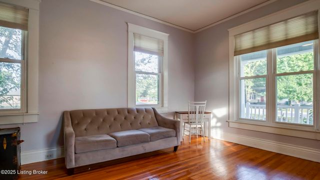 2805 Klondike Ln, Louisville, KY 40218