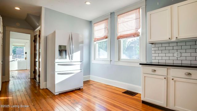 2805 Klondike Ln, Louisville, KY 40218