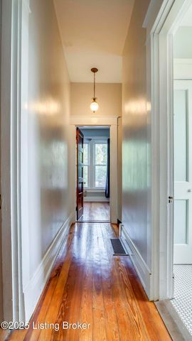 2805 Klondike Ln, Louisville, KY 40218