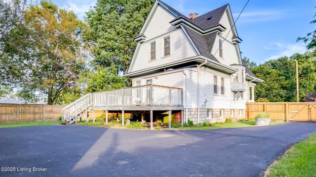 2805 Klondike Ln, Louisville, KY 40218