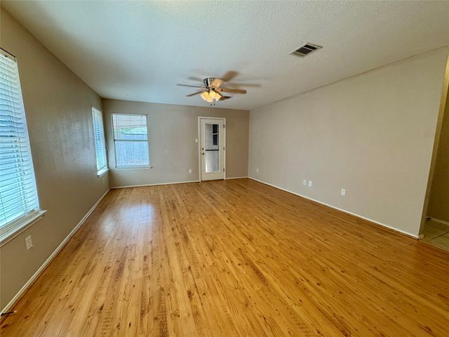 1000 Horseman CV, Round Rock, TX 78665