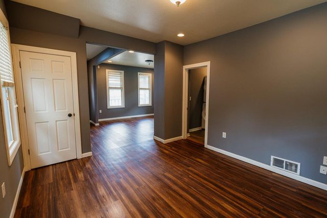 801 E Main STREET, Waukesha, WI 53186