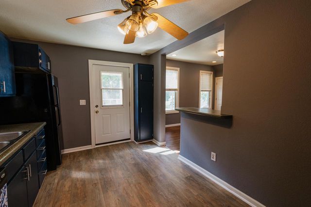 801 E Main STREET, Waukesha, WI 53186