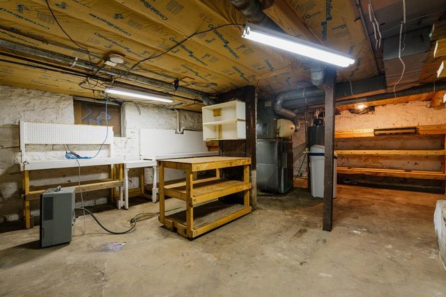 801 E Main STREET, Waukesha, WI 53186
