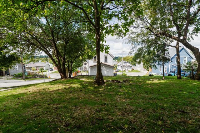 801 E Main STREET, Waukesha, WI 53186