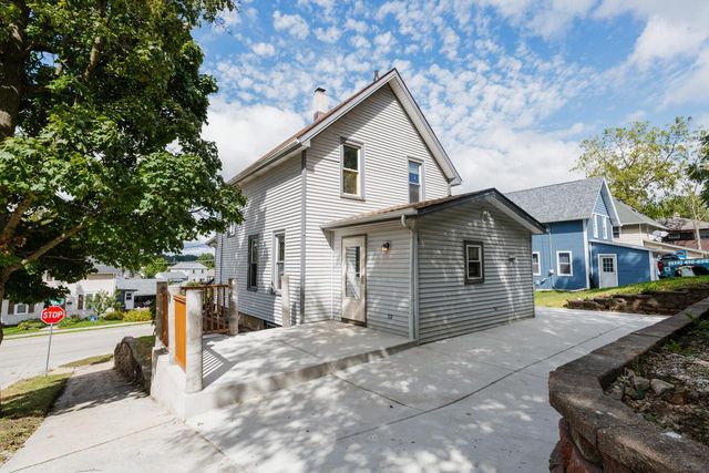 801 E Main STREET, Waukesha, WI 53186