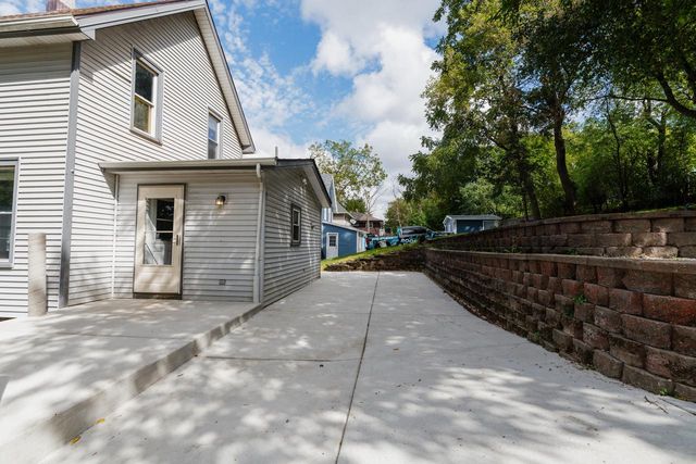801 E Main STREET, Waukesha, WI 53186